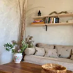Ampelia Kythira *