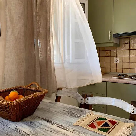 Ampelia Kythira * Livadi (Kythira)