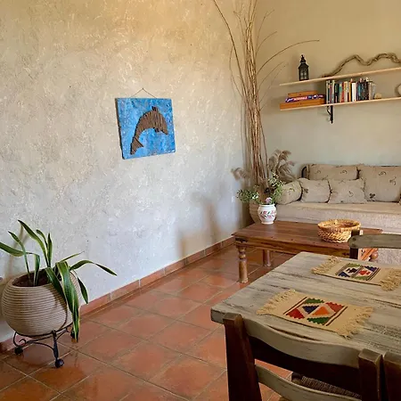 Ampelia Kythira * Livadi (Kythira)