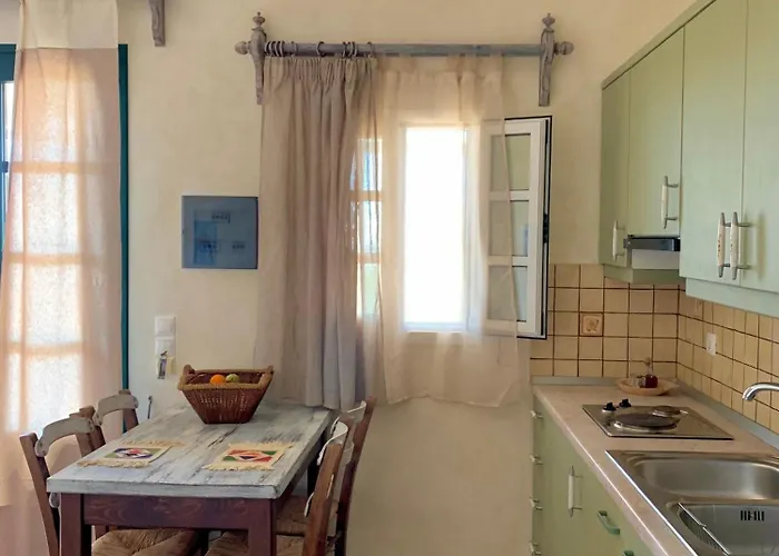 Ampelia Kythira * Livadi (Kythira)